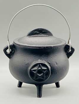 5.5" Pentagram cast iron cauldron w/ lid - Click Image to Close